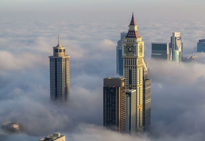 Les Gratte Ciels De Dubai Au Dessus Des Nuages Blog Note